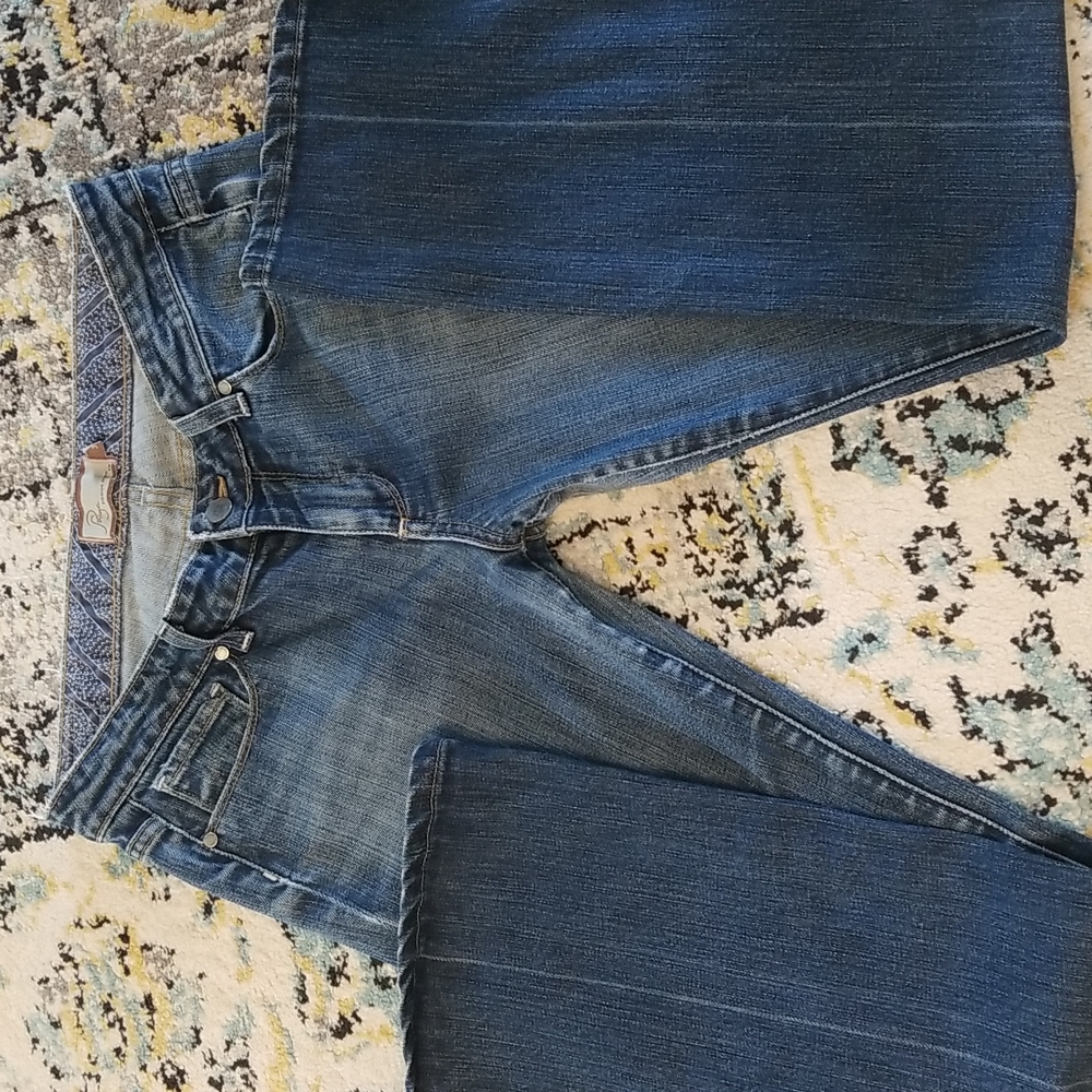 Paige, 30, jeans.